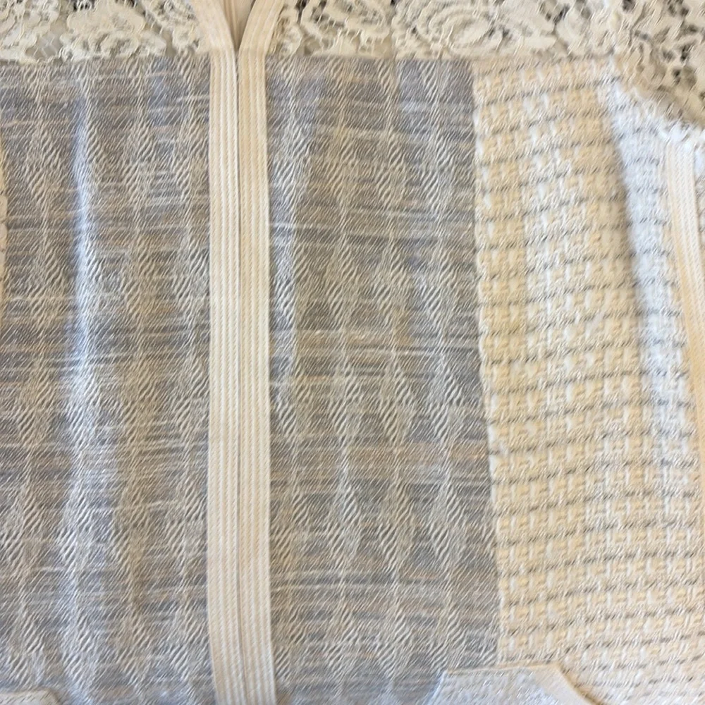 Rebecca Taylor Lace Shifts
Slit Neck Short Sleeve Mini Patchwork Dress Size 8 - Picture 12 of 15